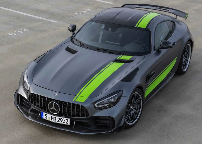 目前国内进口在售的gt车型,还有amg gtr,迈凯伦gt和宾利欧陆gt,价格