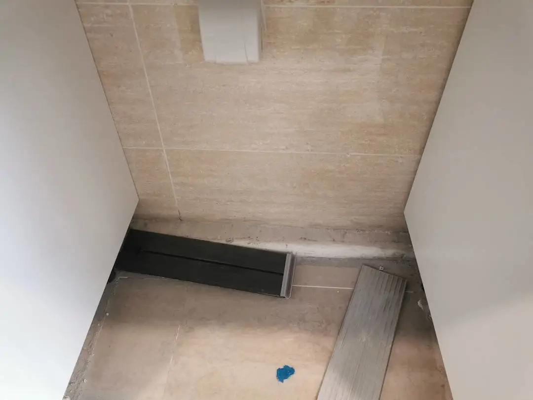 成都惊现“柱子房”？奥园广场精装公寓问题百出，业主直呼退房