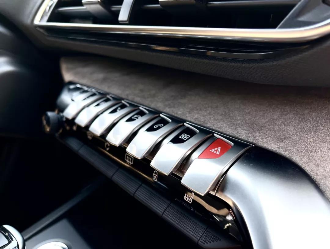 全系标配8AT，配置定价更有诚意，东风标致全新SUV值得一看