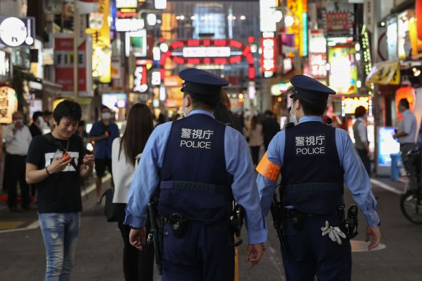 日本女子将母亲遗体藏在公寓冰柜10年，因为她担心母亲死亡的消息被发现，公寓将被收走，自己无家可归