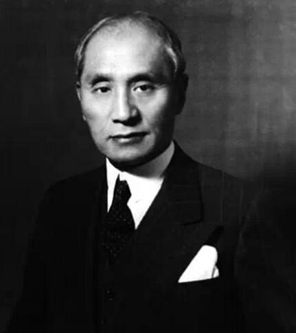 他靠倒卖文物发财，娶15岁妻子，只为与岳母偷情