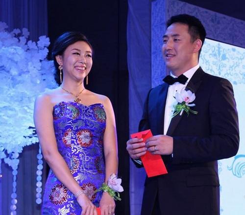 濮存昕嫁女儿，不收彩礼还倒贴50万，现实版凤凰