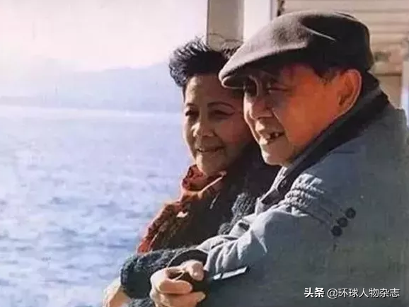 最凄美“讣告情书”！96岁黄永玉送别太太，那是他爱了76年的初恋