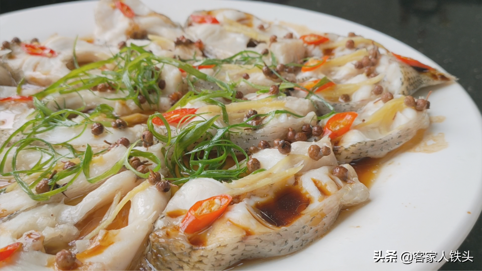 廣東人吃魚最愛的一個做法，不煎不炸7分鐘出鍋，嫩滑漂亮又好吃