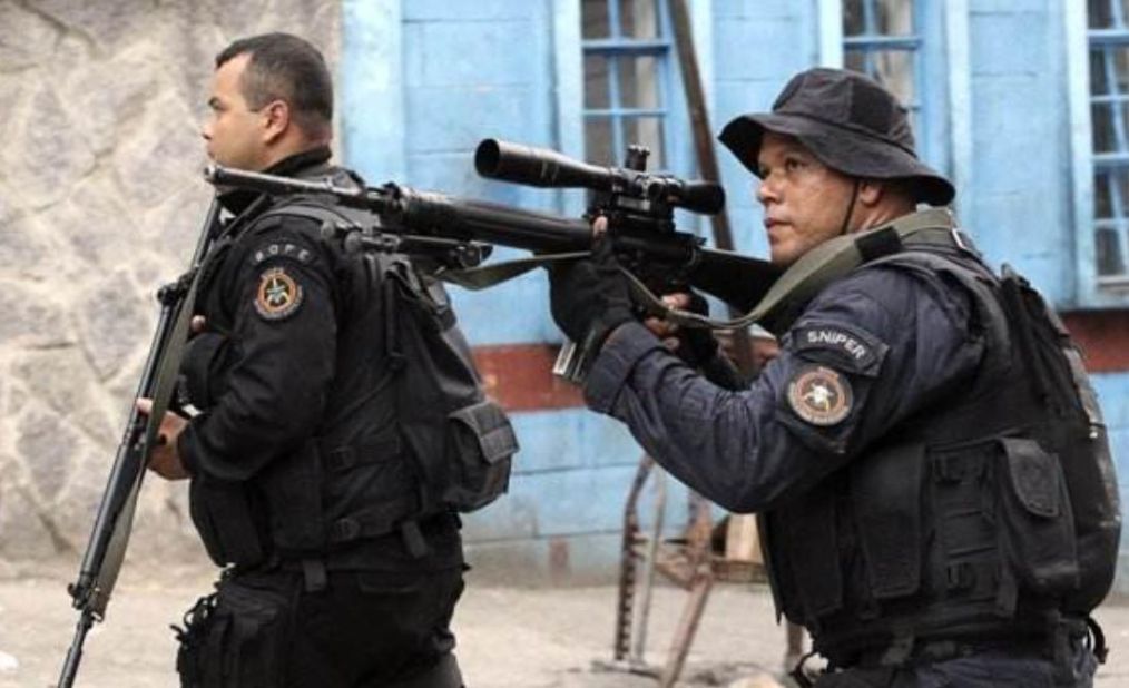 巴西亲美总统摊上大麻烦，涉嫌政治丑闻，军人