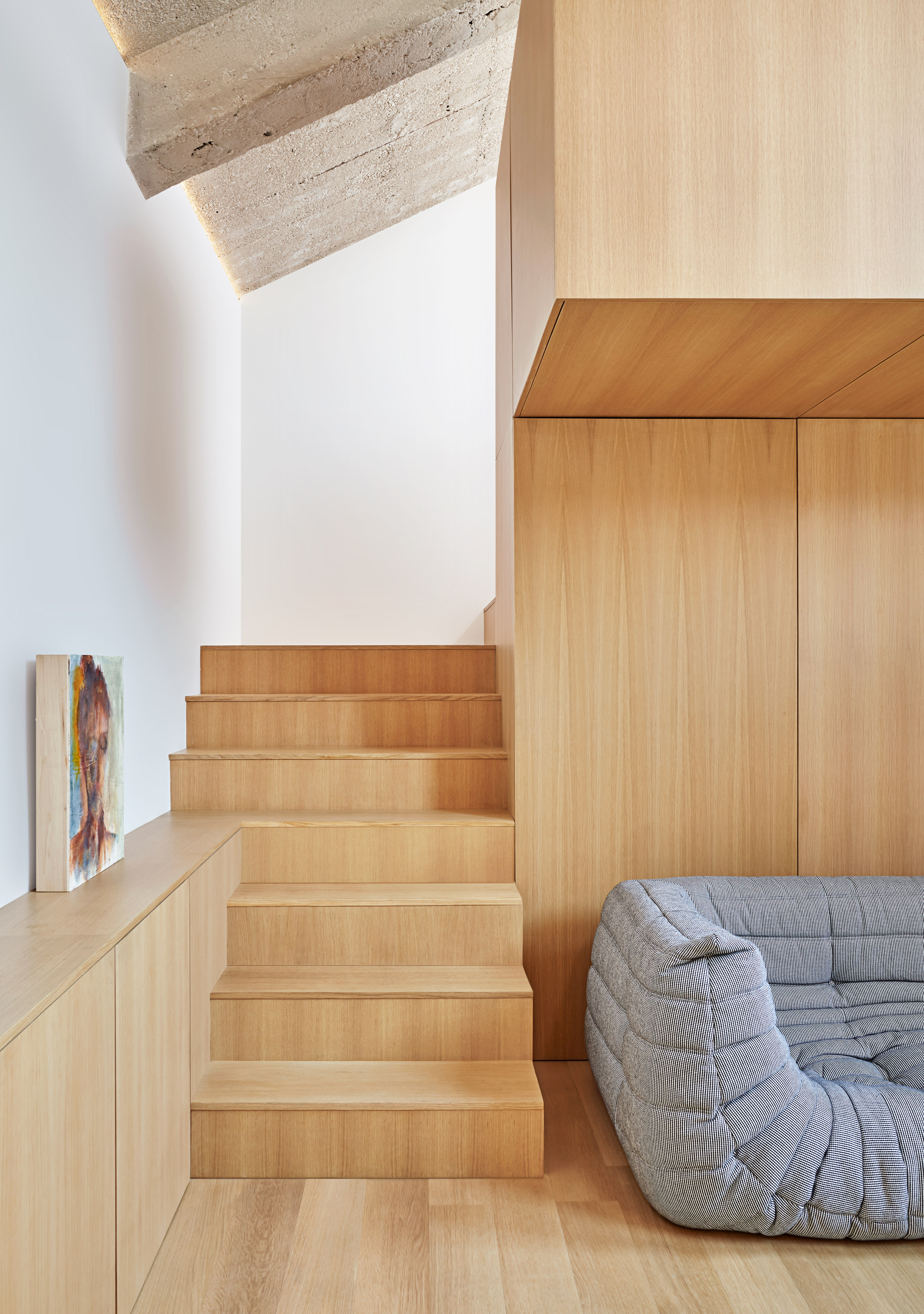 209m²工业风公寓，双层LOFT体量交错好似垂直园林