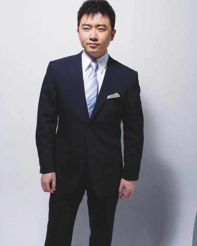 从CCTV的主持人到阶下囚，被传在监狱死亡，芮成钢到底经历了什么