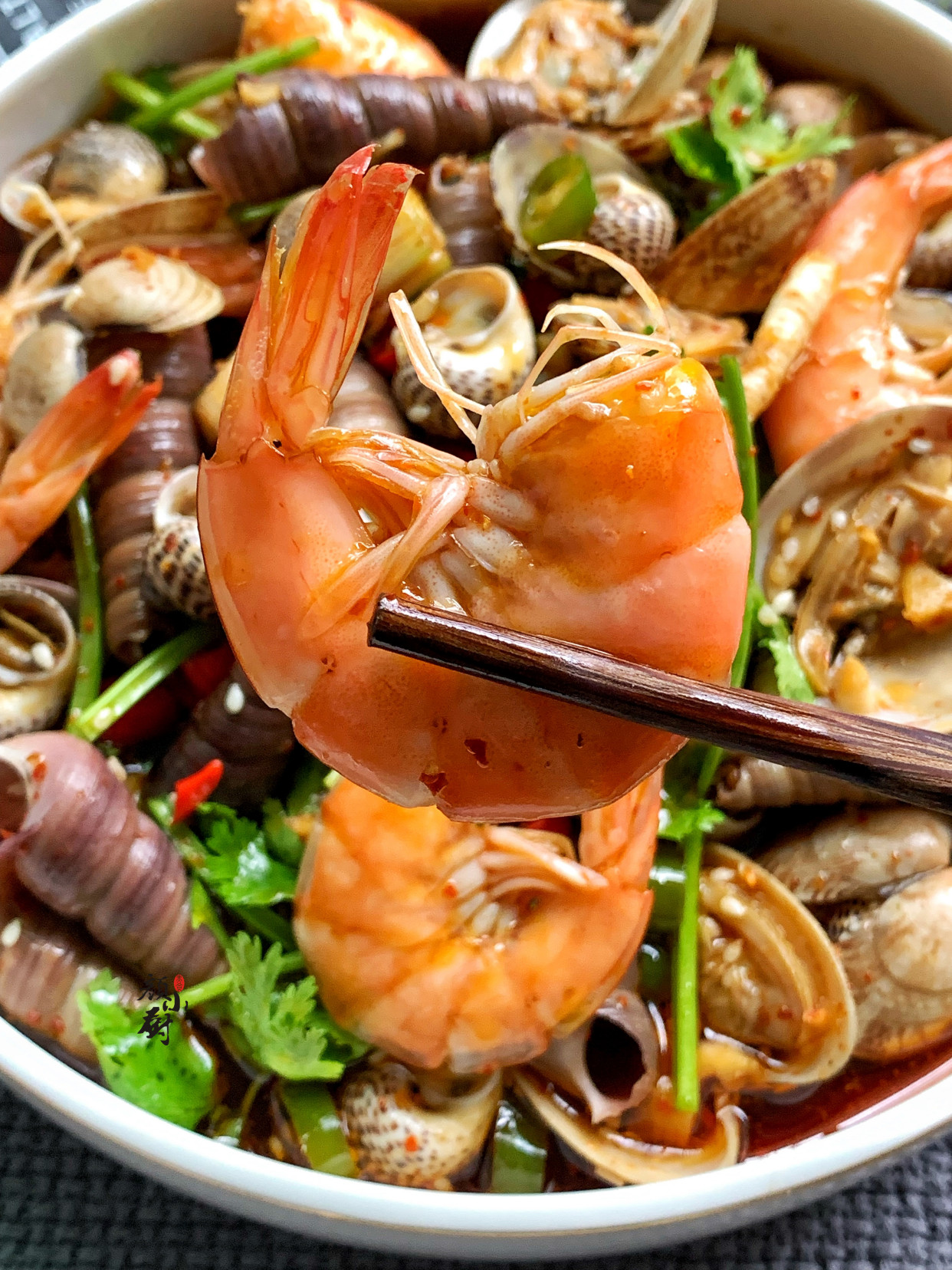 夏天，少吃猪肉多吃它，营养极高，比吃牛羊肉强，拌一下真好吃