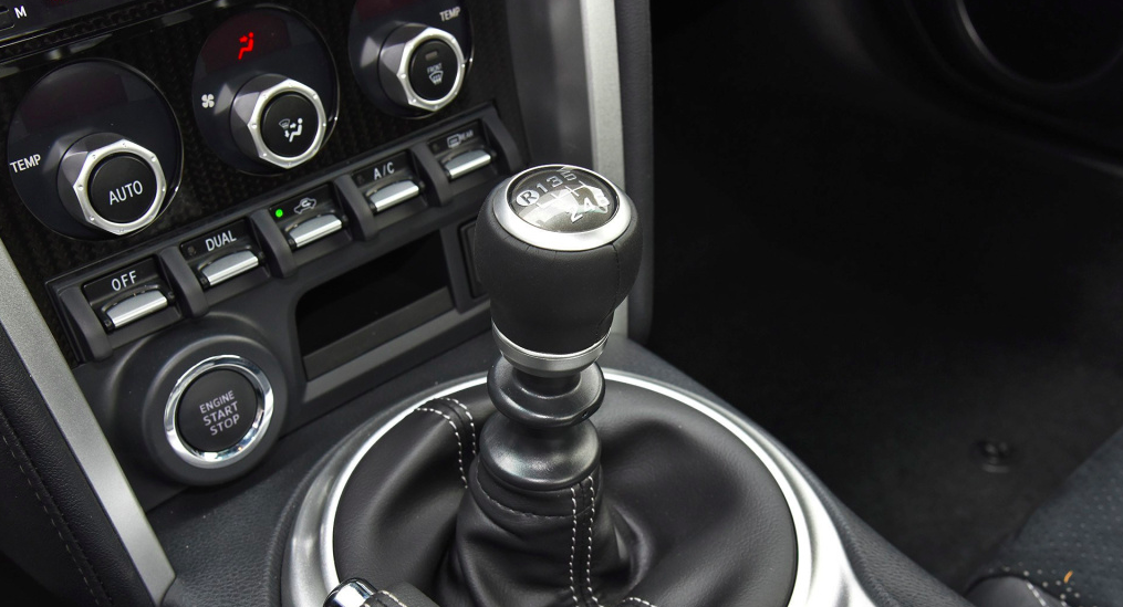 一马力等于一匹马的力？功率越大极速越高？别