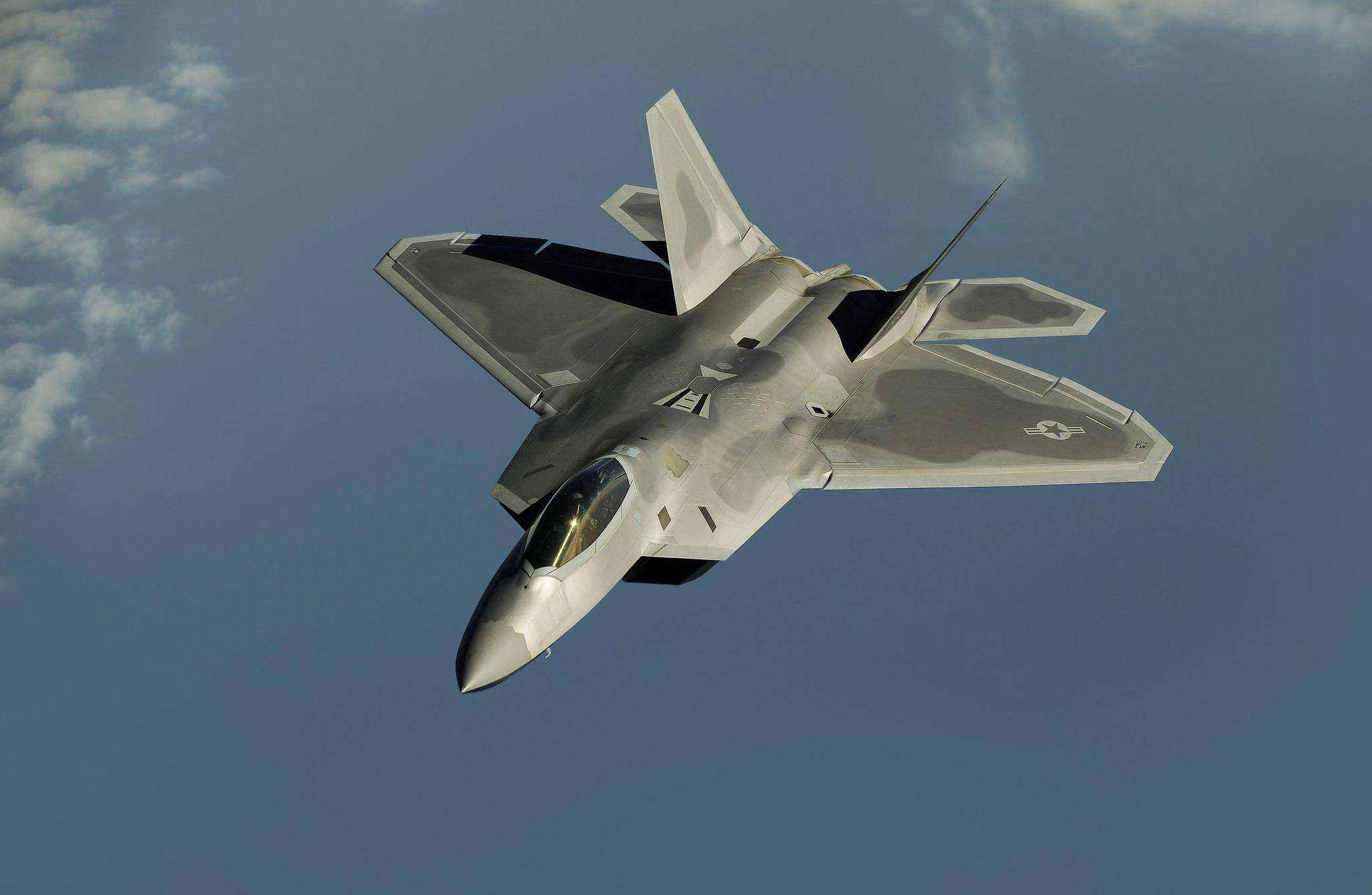 神話破滅？F-22剛挑釁完委內瑞拉就墜毀一架，開啟“印度模式”？