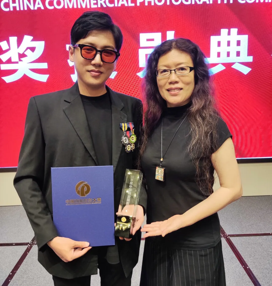 黑光教育摄影化妆培训学校肖宇老师荣获CPA中国商业摄影大赛奖项