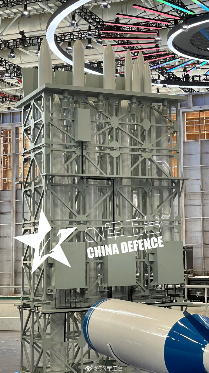 055����һ���ĵ�ȫ͸��չʾ��ǿ�������������֣���Ԫ��ȳ�Ԥ��