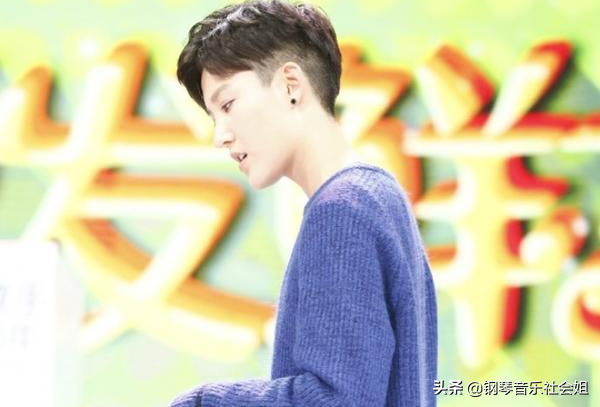 她是网红的鼻祖，出过单曲，演过电影，网红为