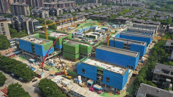 坐落于5A景区旁的曲江一小新校区长啥样？7月交