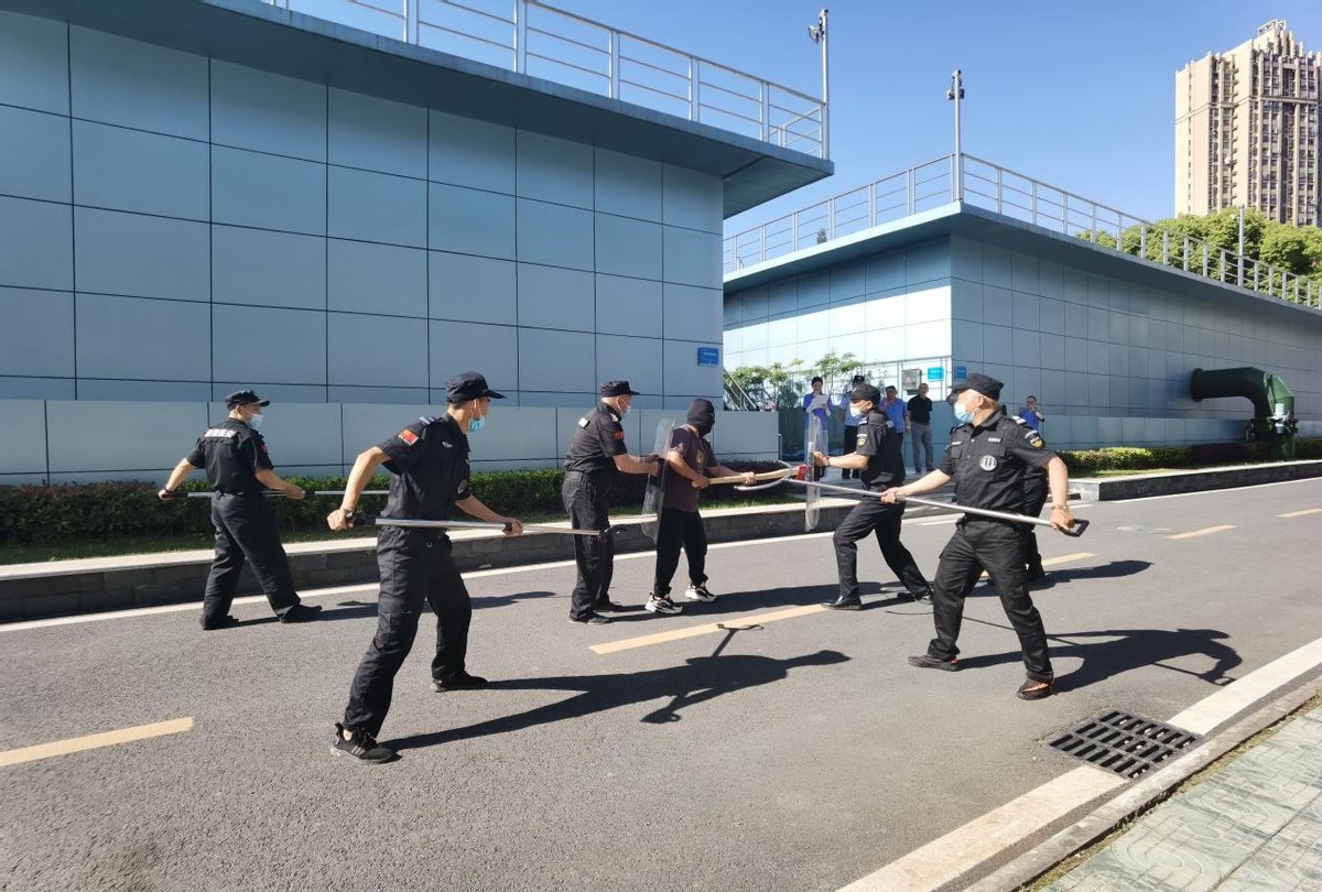 防患于未然 荊州水務(wù)集團(tuán)組織開展反恐應(yīng)急演練活動(dòng)