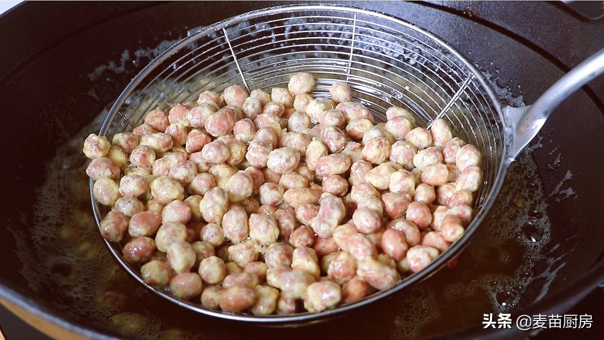 年夜飯花生好吃做法，加2雞蛋，老吃法教會你，吃一次就念念不忘