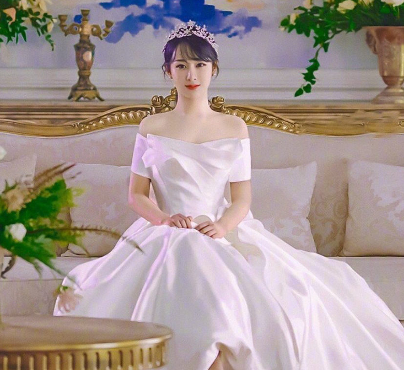 童颜夫妇“世纪婚礼”来袭，杨紫婚纱美上热搜