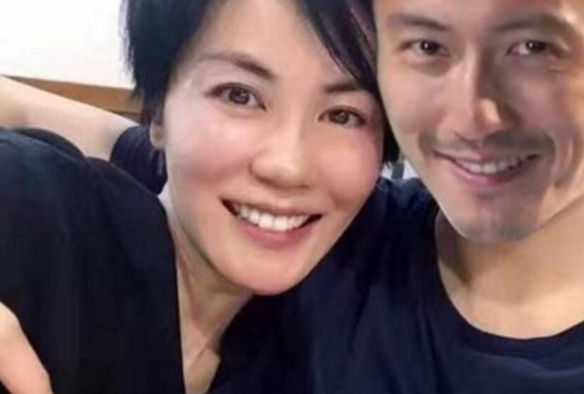 李嫣被问：怎么看王菲和谢霆锋的关系？她的回