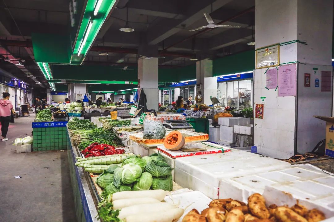 这个藏在最热闹街区的老菜市场，才是长沙人的