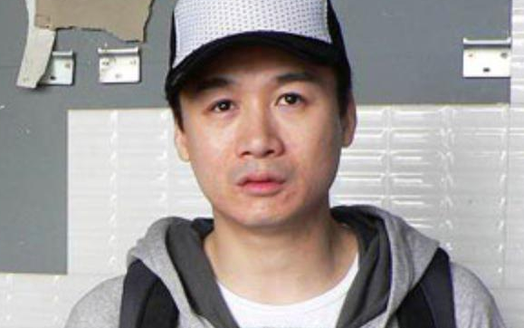 黄渤的“贵人”，荧幕上的“经典”，离开演艺圈的高虎如今咋样了