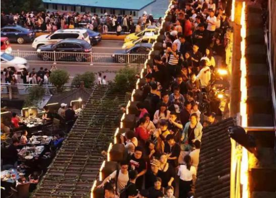 目前哪些地方在推广2.5天休假制？为何企业很难推广开来？