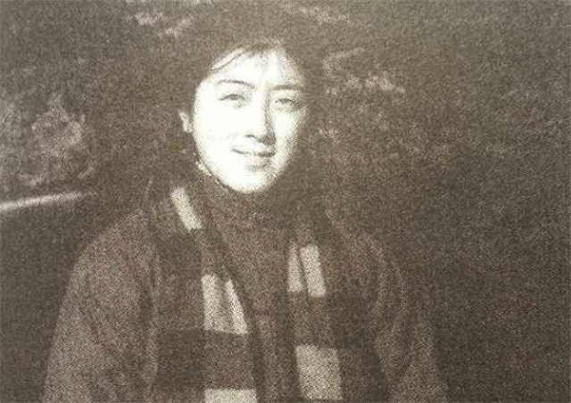 姚姚：母亲多次婚变，男友自尽，儿子被迫送人，31岁带着遗憾离世