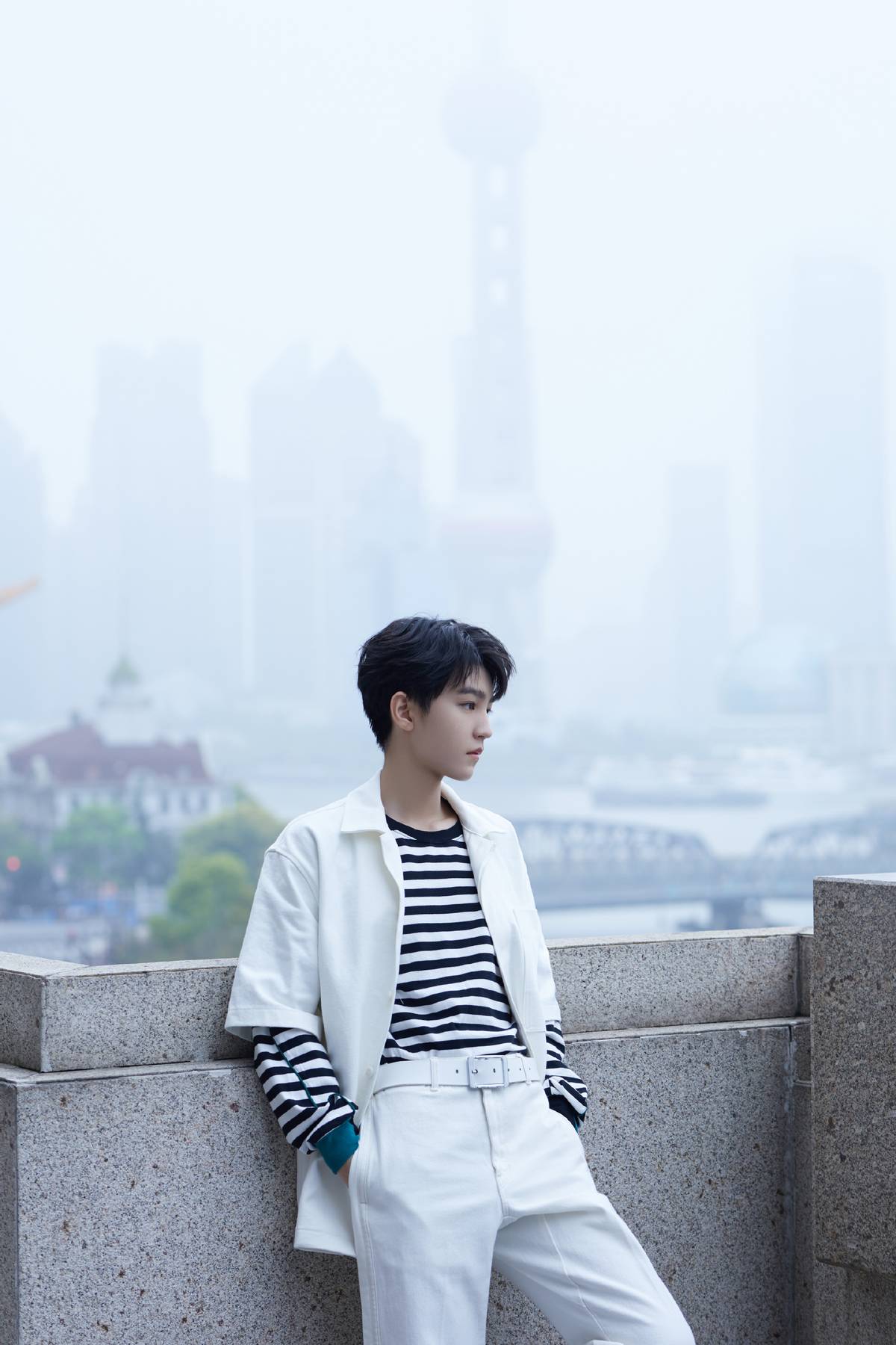 A piece of of Wang Junkai tall paste pursues, be praised by vermicelli made from bean starch however again and again, it is exaggerate or be practical and realistic