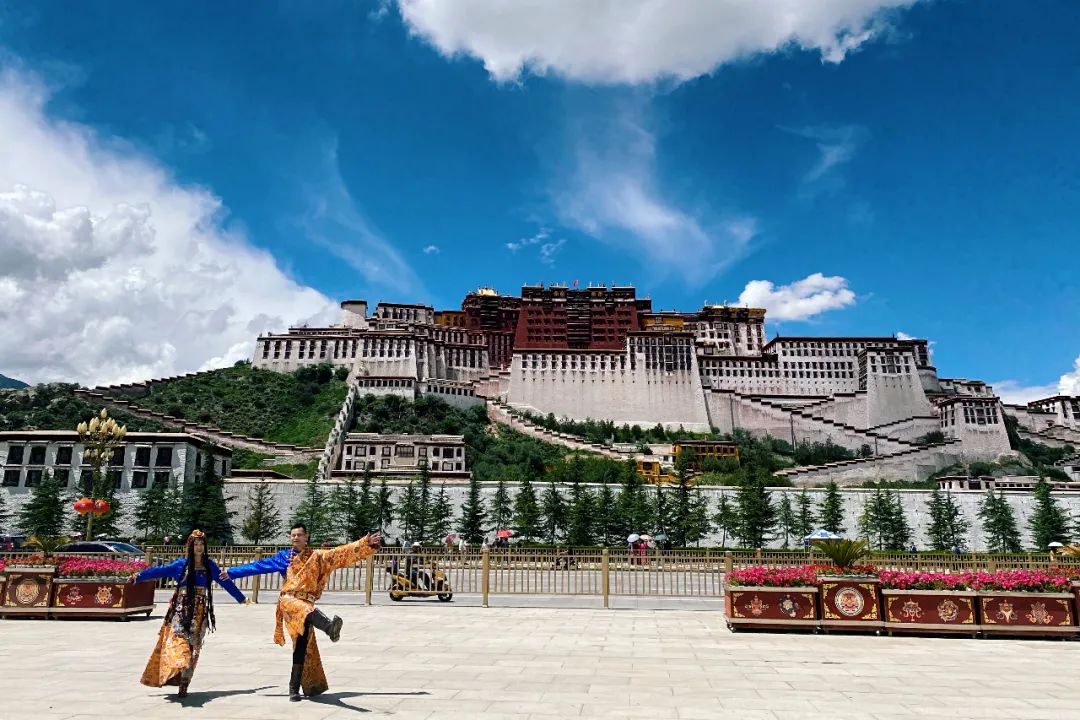 八次西藏旅行，整理了拉薩布達拉宮的八個最佳拍攝機位，記得收藏