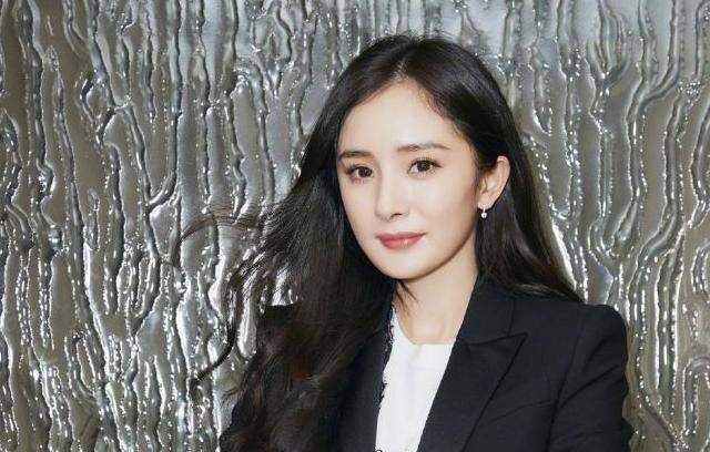 超40位明星单方面跟辱华品牌解约，为何不需要赔