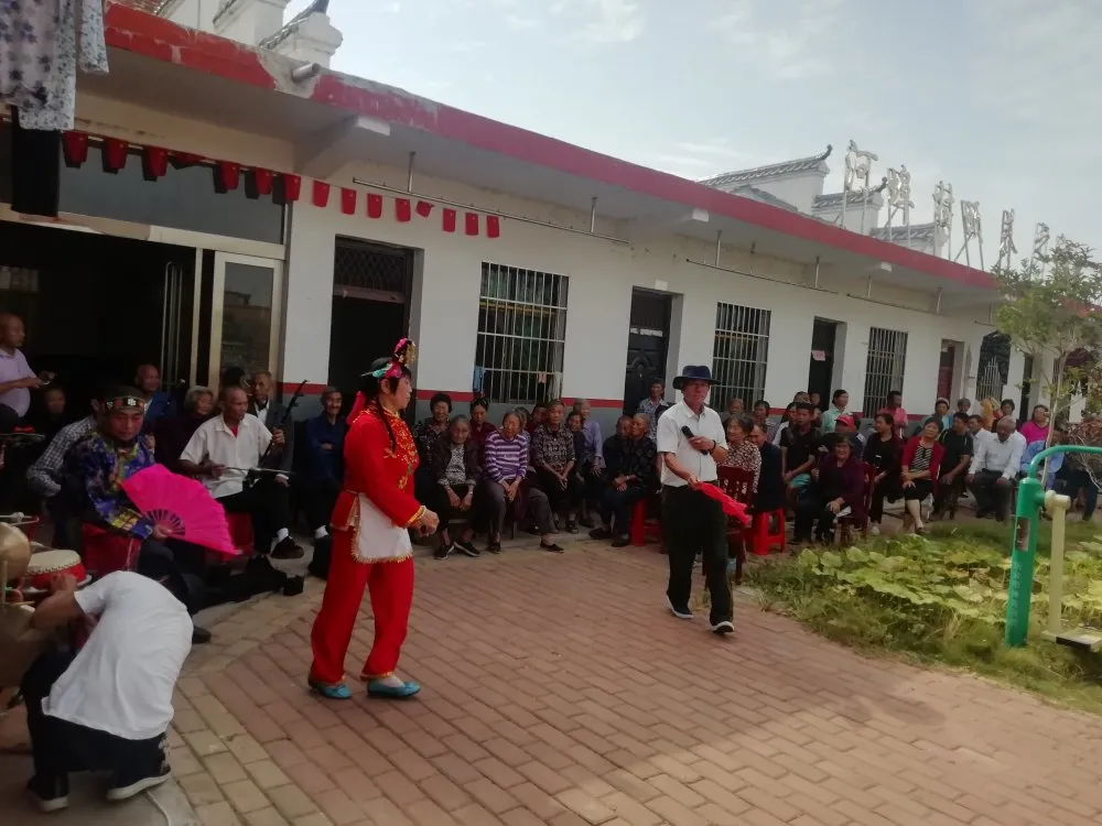 这个颐养之家的老人充满幸福