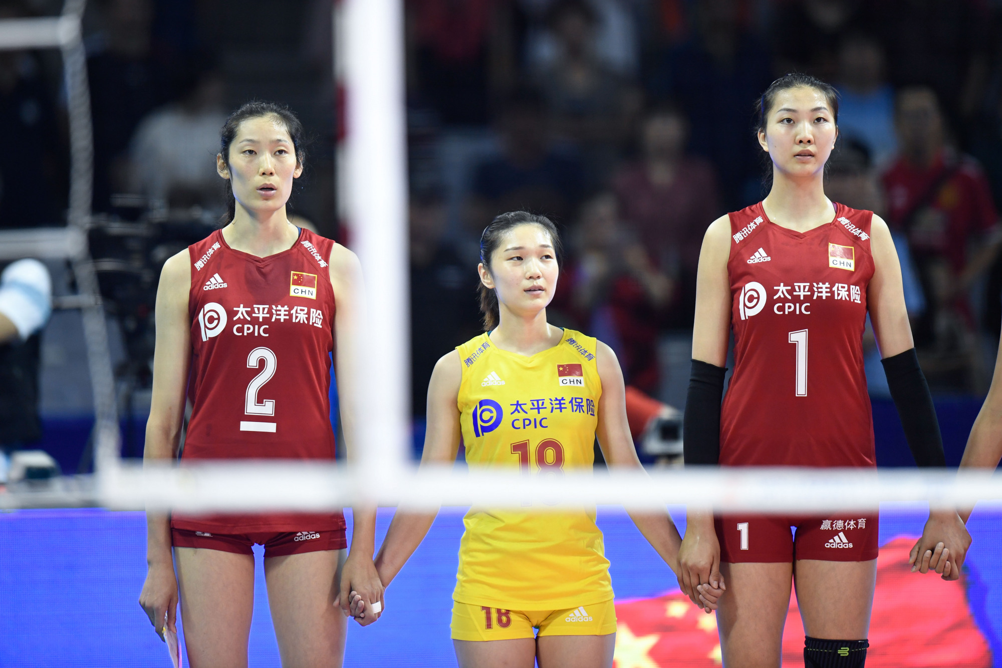 女排8人将留任辅佐新主帅，朱婷姚迪暂别，丁霞刘晏含再战赛场