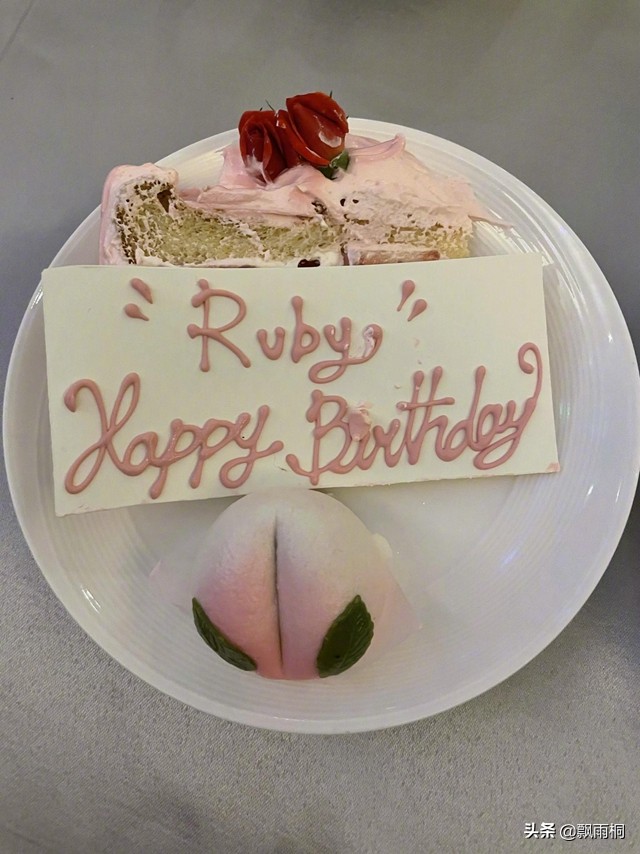 林心如|霍建华为林心如庆生两人甜蜜贴脸 请将恩爱进行到底