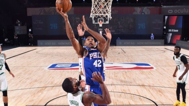 6分！4分！6分！76人億元全明星被用廢？美媒：看他和教練誰先走！-黑特籃球-NBA新聞影音圖片分享社區