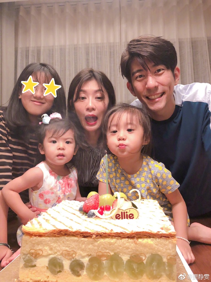 結婚5年修傑楷首次落淚，送給賈靜雯的生日禮物暗藏小心機