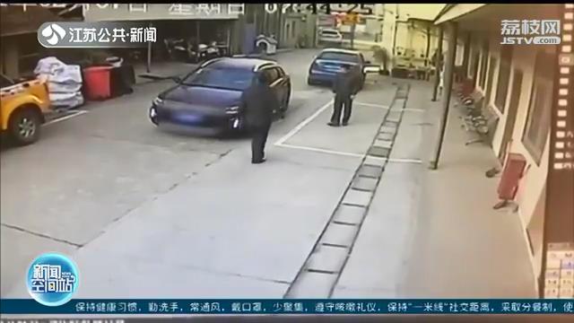 自投罗网！宵夜吃到早上7点 刚拿到驾照的男子酒驾将车开进交警队
