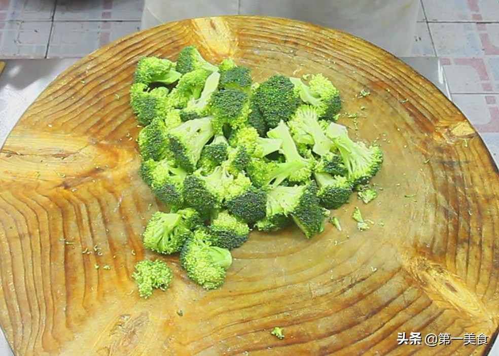 图片[3]-西蓝花拌黑木耳做法 制作简单 营养美味-起舞食谱网