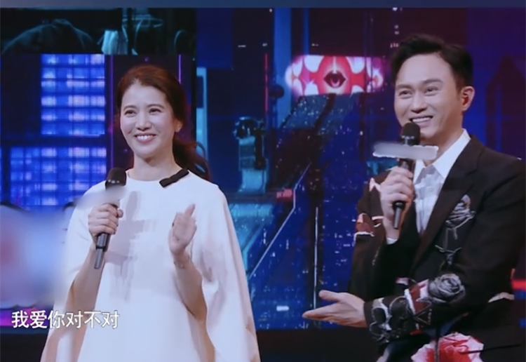 张智霖要哭！袁咏仪秀天价爱马仕包，网友曝价值可买一套房