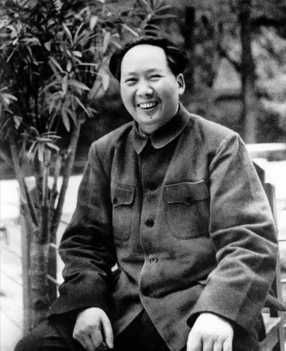 毛主席来到涿县，守城士兵大喊：没领导命令，毛主席来了也不开门