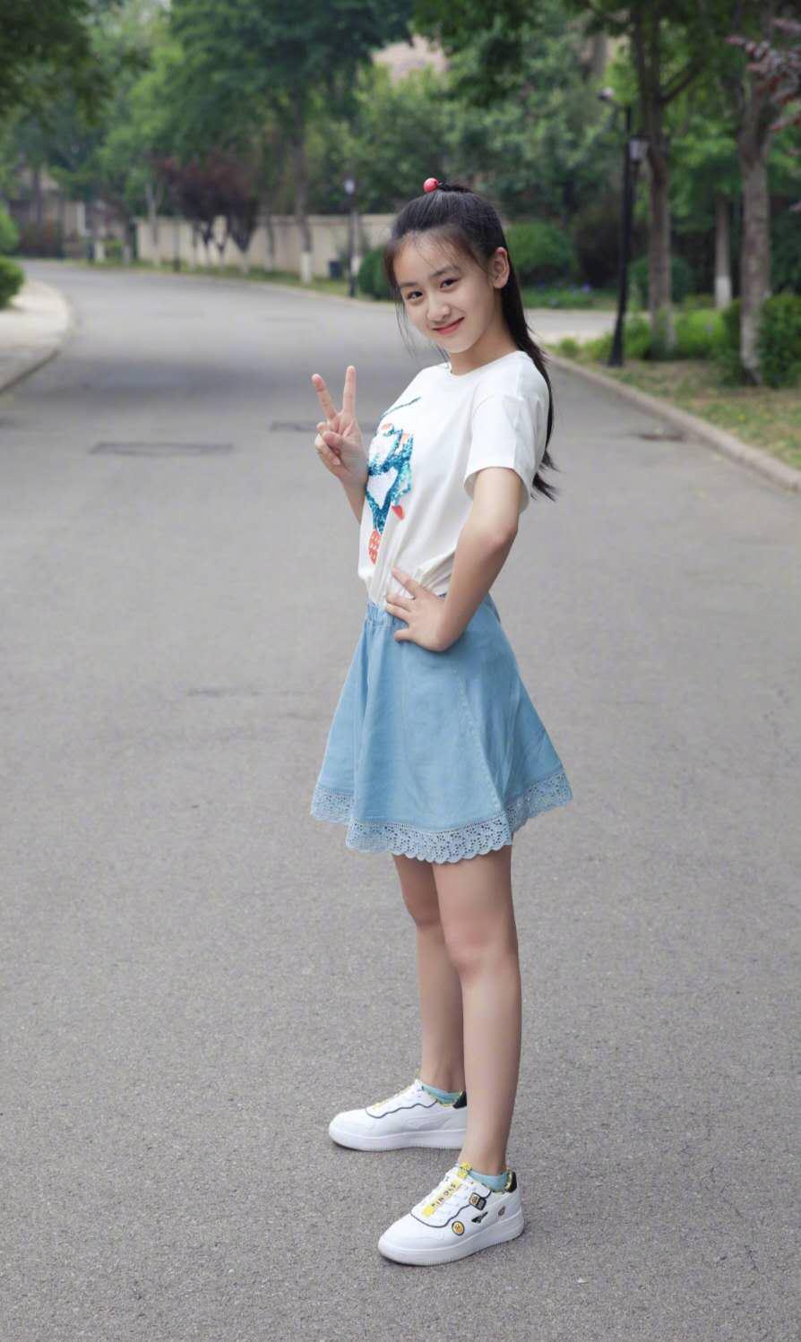 田亮老婆的穿搭，宝妈真应该好好学一学，完全看不出生过孩子