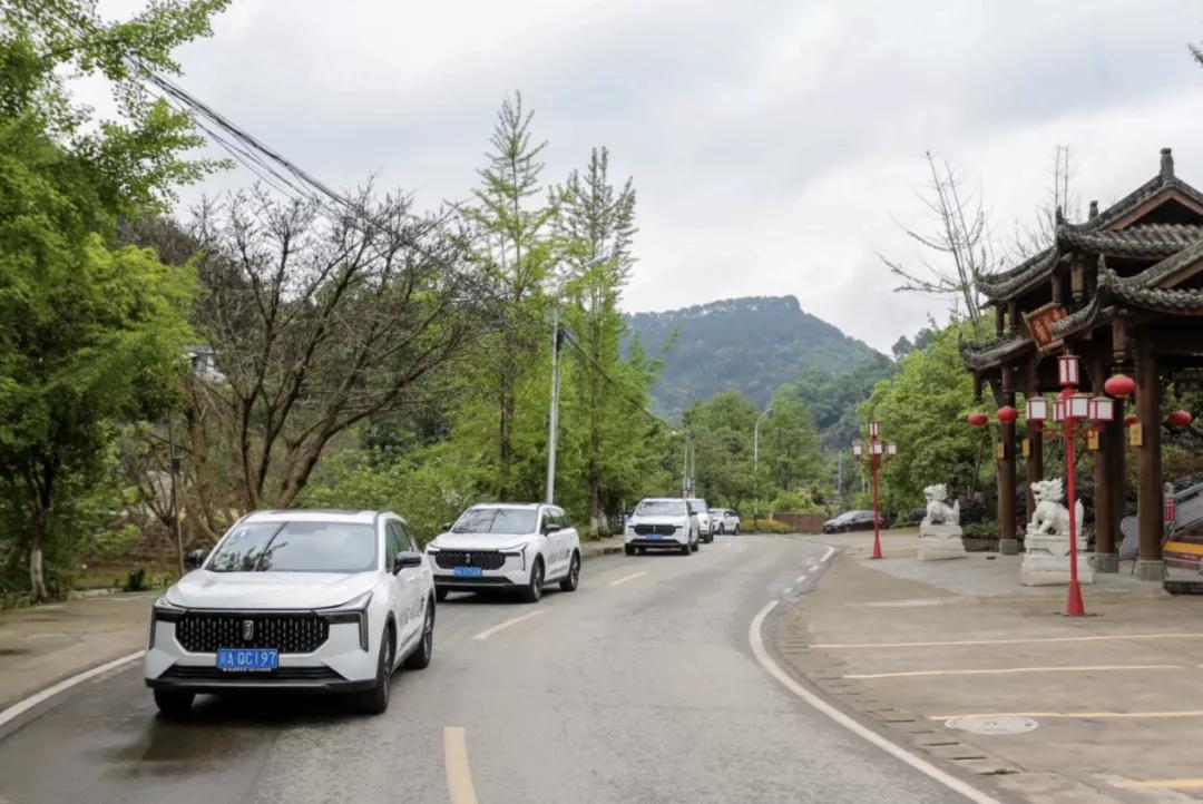 要颜值高？那这款外观靓丽、内饰豪华的10万级SUV值得一看