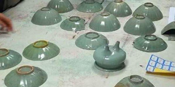 四川农村挖出“炸弹”，施工工人吓得报警，专