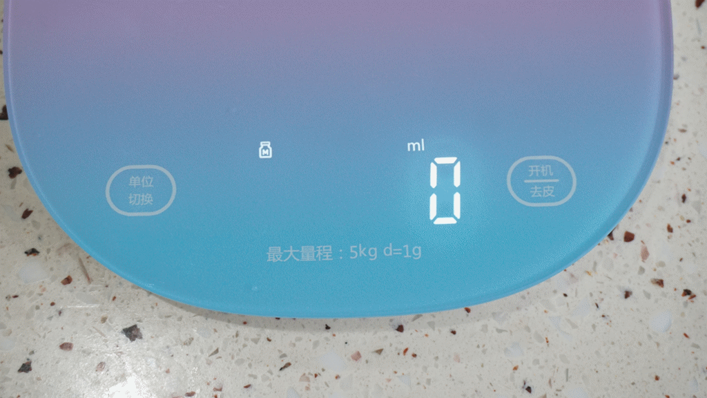 厨房秤也玩黑科技，除了称重，还能分析热量和营养成分