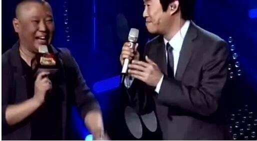 费玉清那么会讲段子那么爱损人，不过和郭德纲