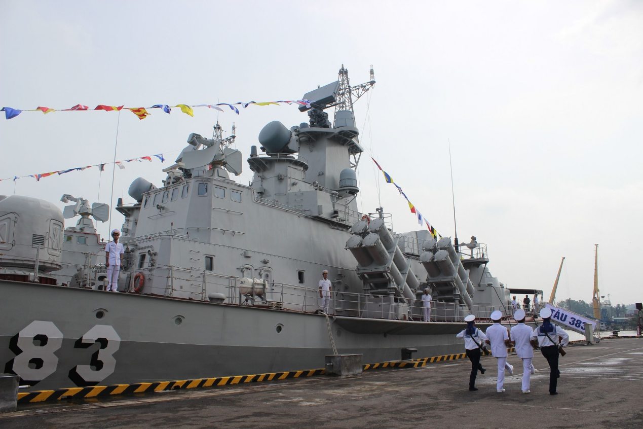 危险邻居又有新动作，扩充军备还拉美俄下水，