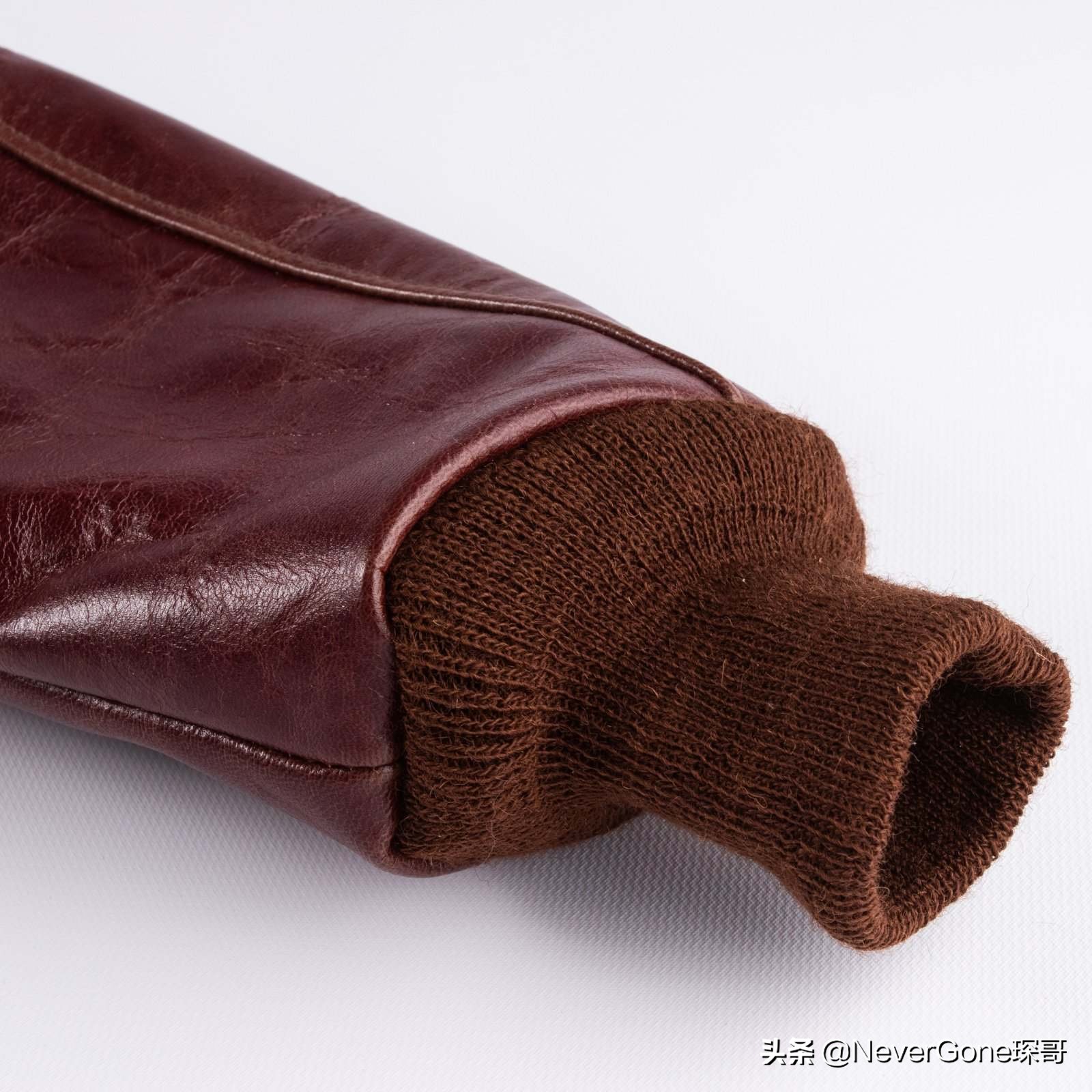 3万块的THE REAL MCCOY'S天皇染A2皮衣云评测