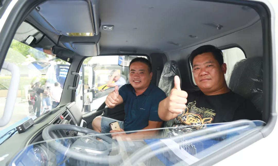 ������Ҫ�����棿����˾��һ��ѡ˧��