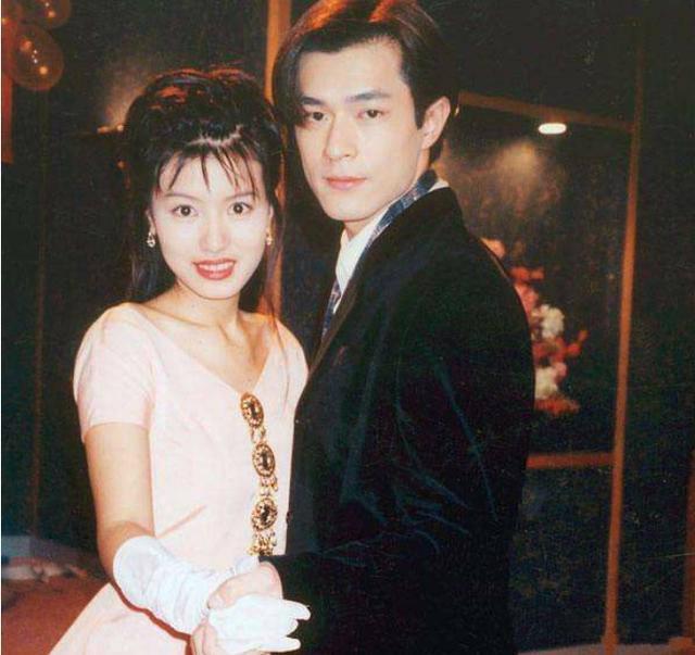至今未婚的10位港台大龄男星，各有各的苦衷，最大66岁，最小39岁