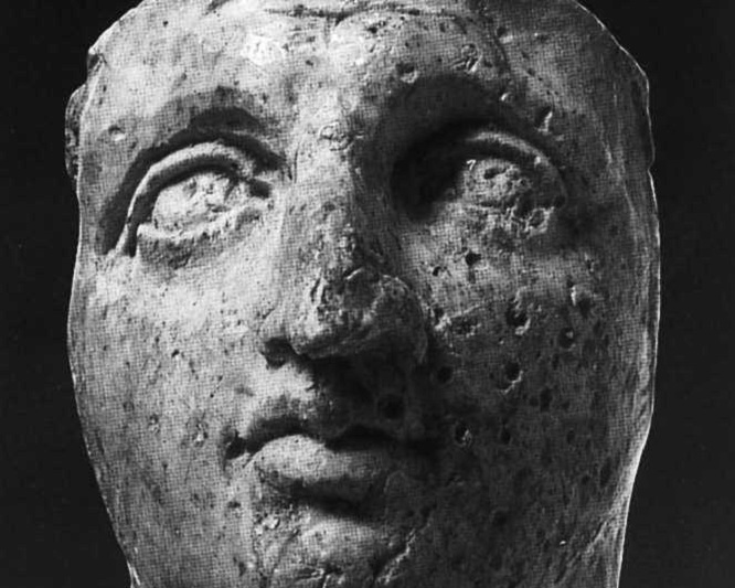 权力的孤独，亚历山大遇到危险，亲信护卫官的叛离