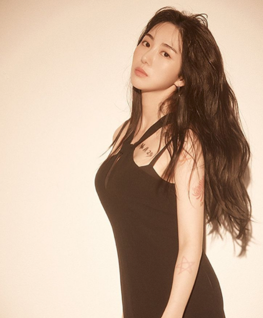 aoa面临解散权珉阿复出后开网店霸凌事件遭到粉丝质疑