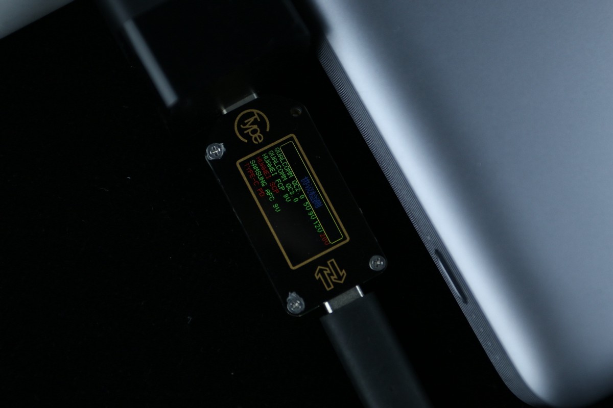 小体积氮化镓半导体来袭——紫米33W充电器MINI评测